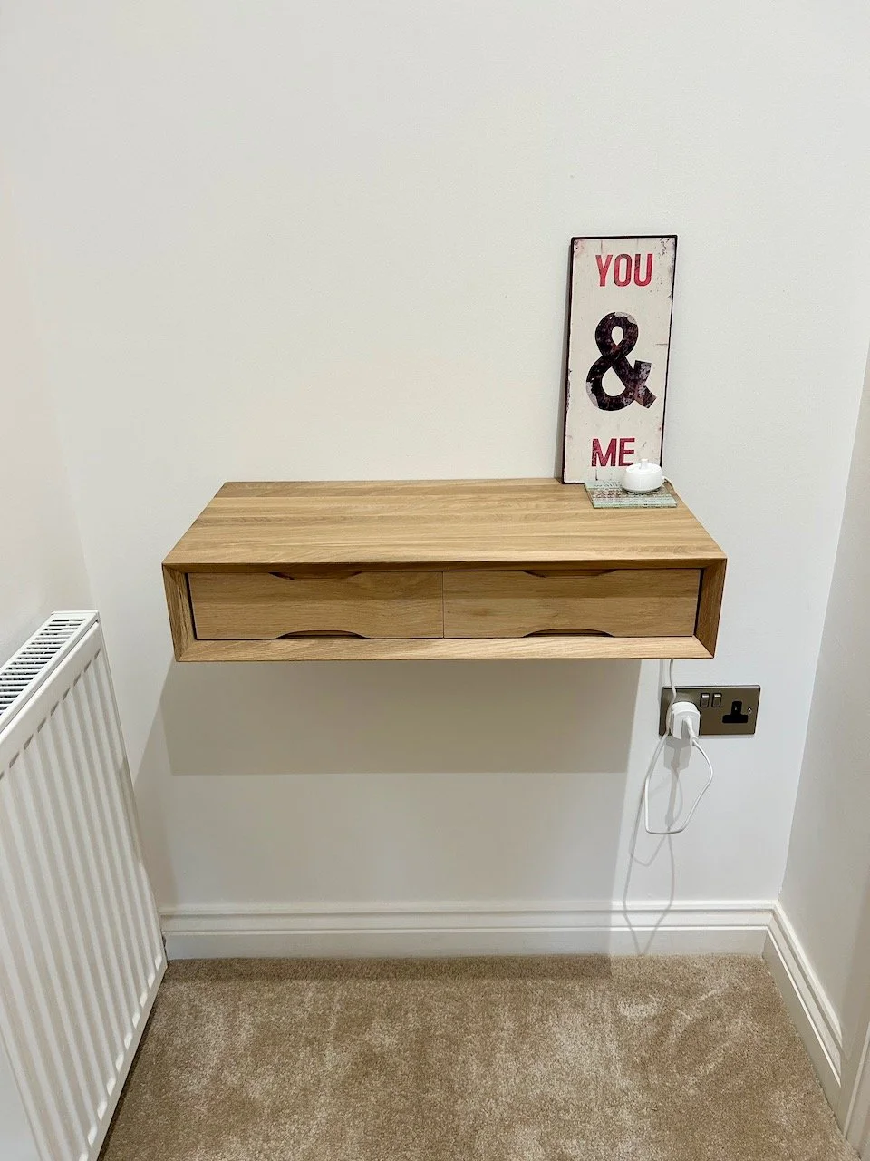 Oak floating dressing discount table